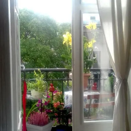 Gozy With Balcony In The Heart Of Kalamaja Апартаменты *